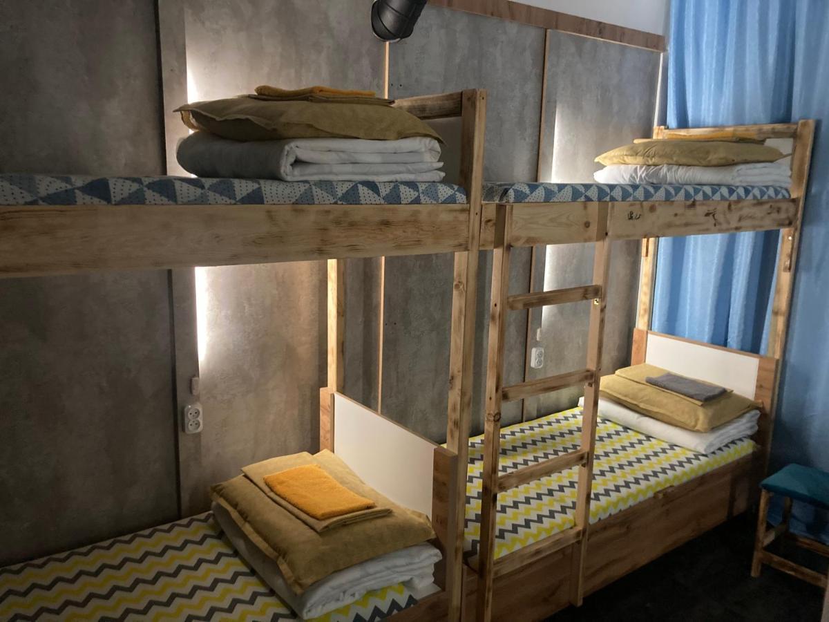 Hostel Del Luna アルマトイ エクステリア 写真